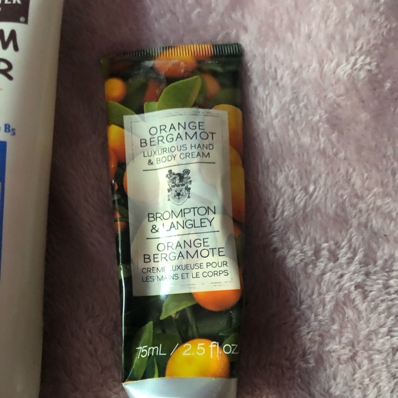 Bundle of five lotions, all different kinds - Picture 8 of 8